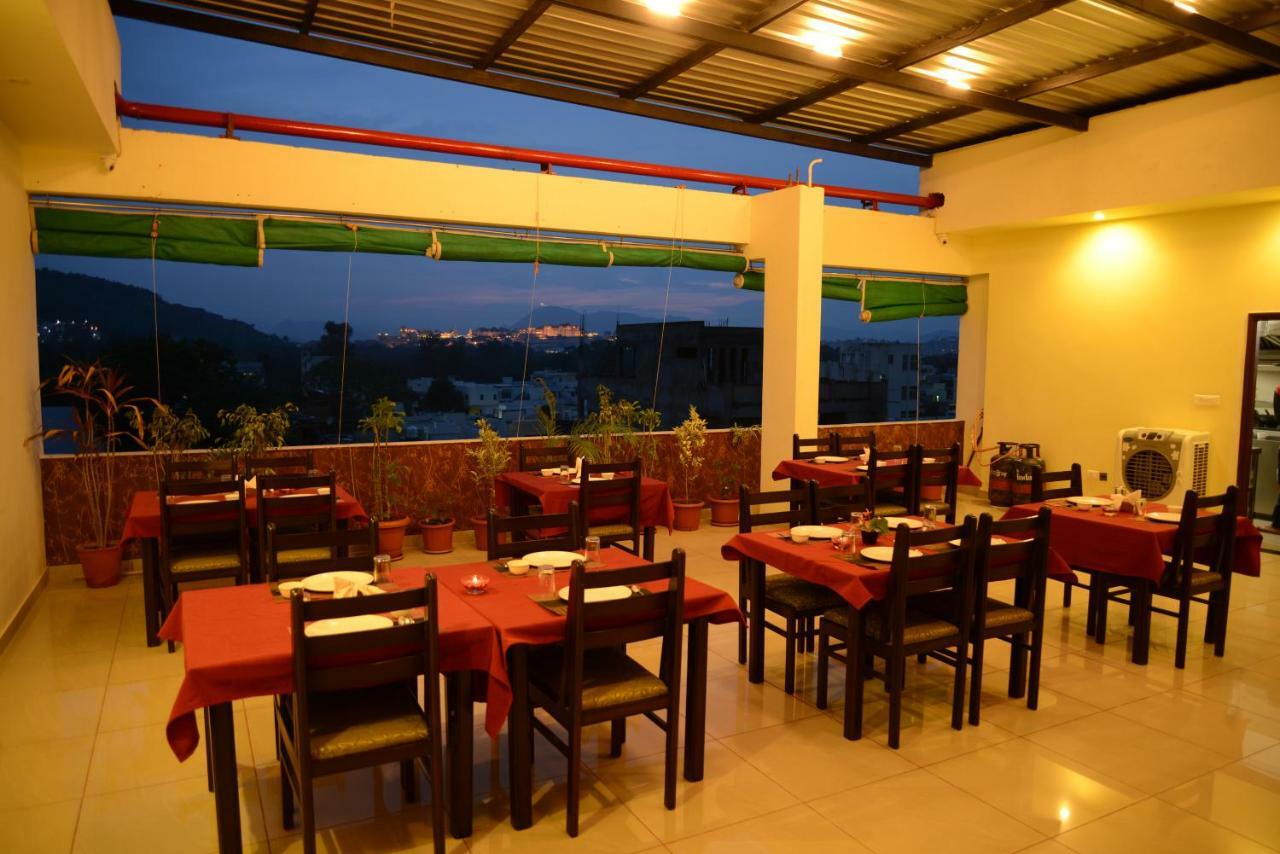 Hotel Sanobar Udaipur Kültér fotó
